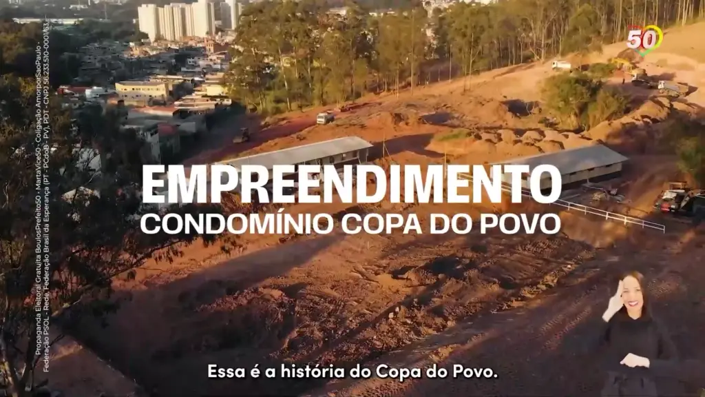 Guilherme Boulos ajuda famílias a terem casa | Copa do Povo